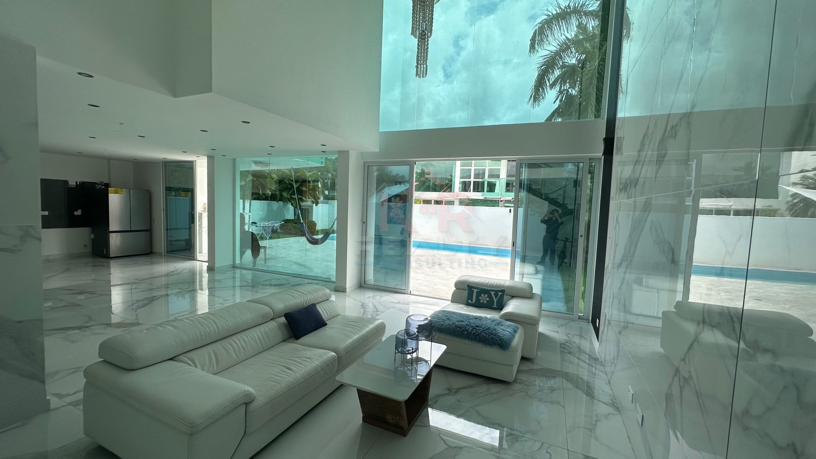 VENTA DE CASA EN COSTA ESMERALDA COSTA SUR, DE LUJO REMODELADA. VENTA DE CASA EN COSTA ESMERALDA COSTA SUR, DE LUJO REMODELADA.
