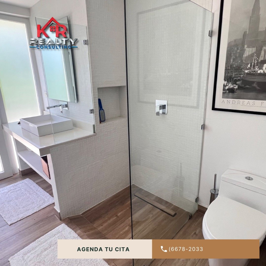 VENTA DE CASA DE ESQUINA CON PISCINA EN TUCÁN COUNTRY CLUB & GOLF