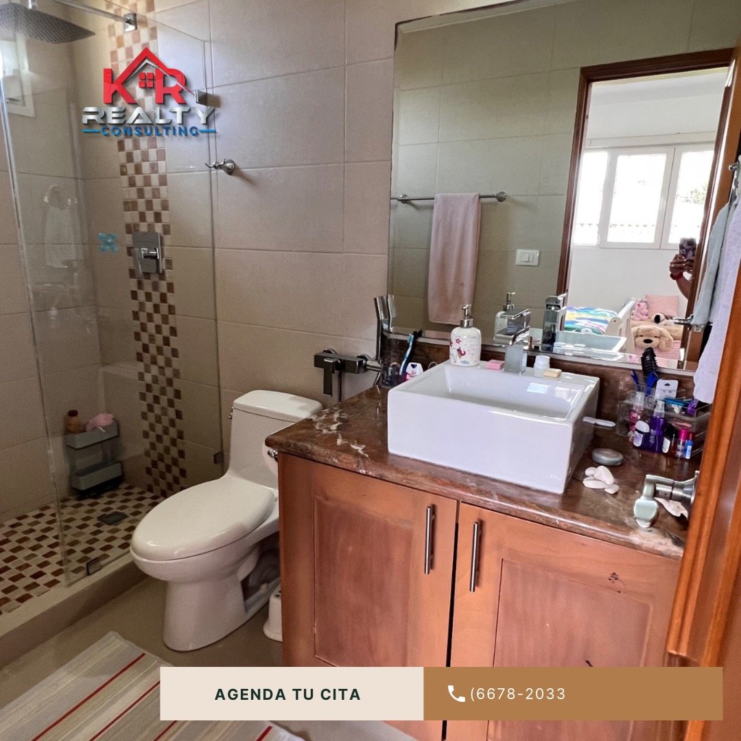 VENTA DE CASA DE ESQUINA CON PISCINA EN TUCÁN COUNTRY CLUB & GOLF