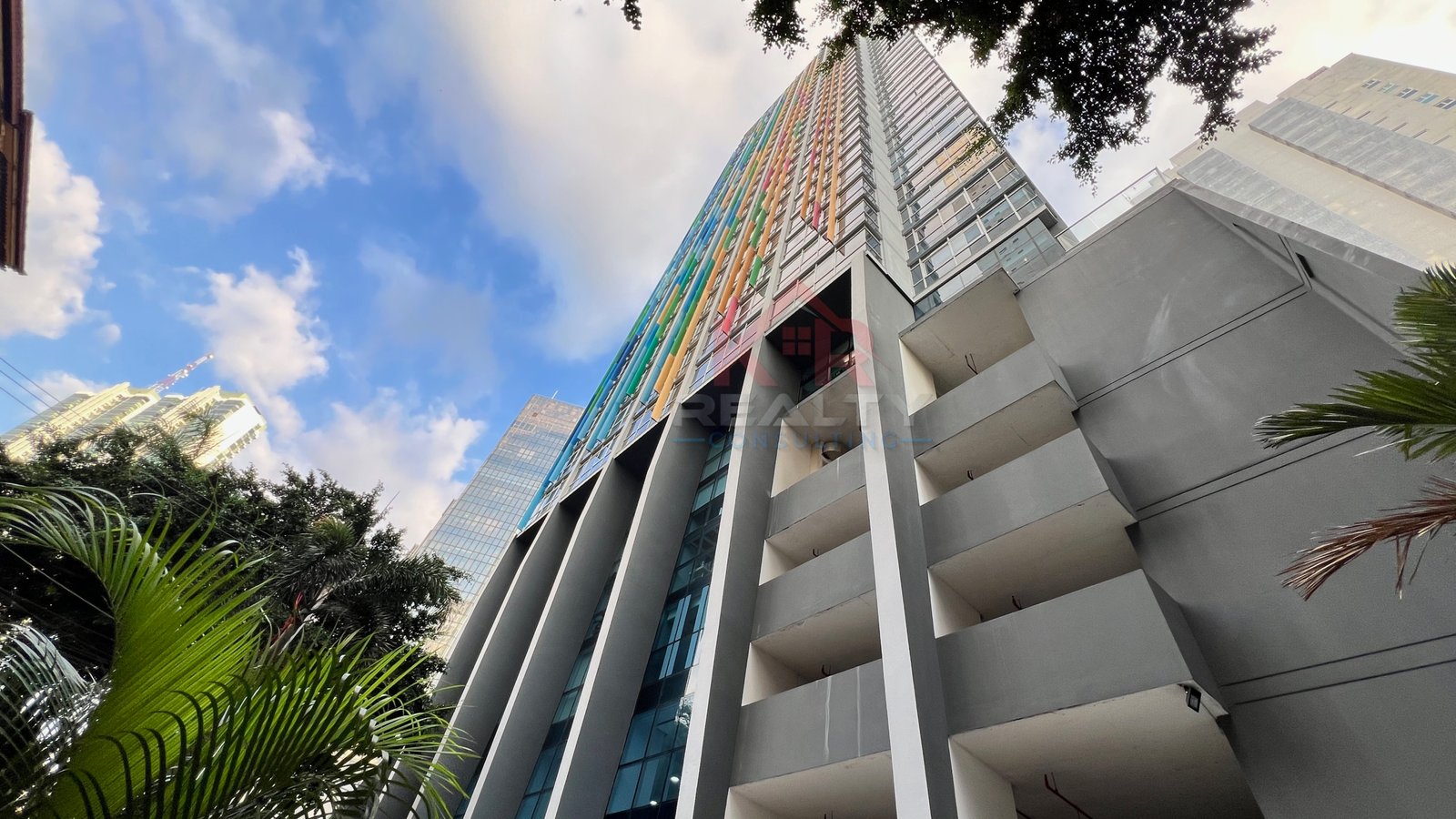 VENTA DE APARTAMENTO EN COLORES DE BELLA VISTA AMOBLADO , NEGOCIABLE