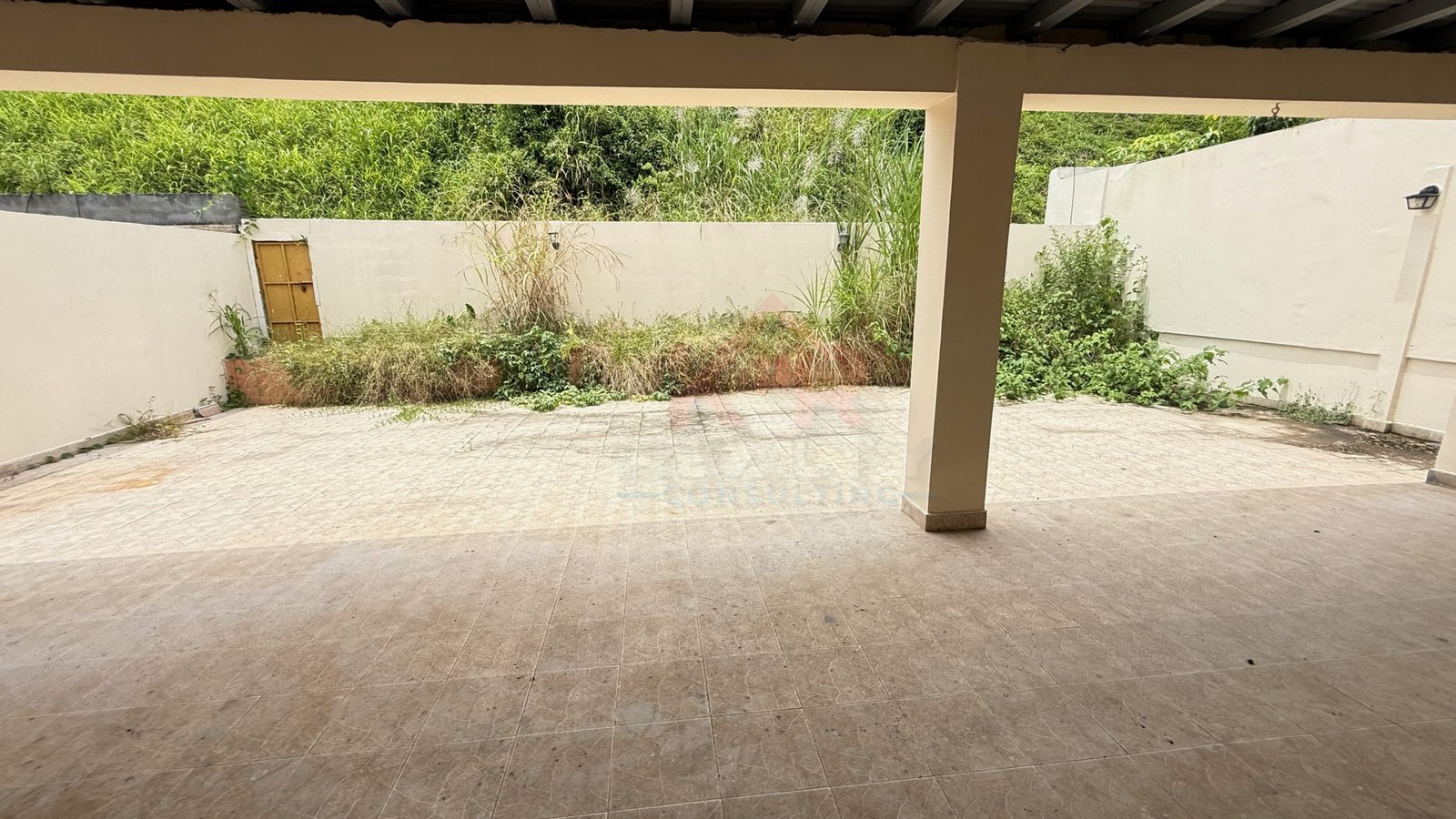 VENTA EN BRISAS DEL GOLF CASA DE 298 M², 3 RECÁMARAS, $310,000