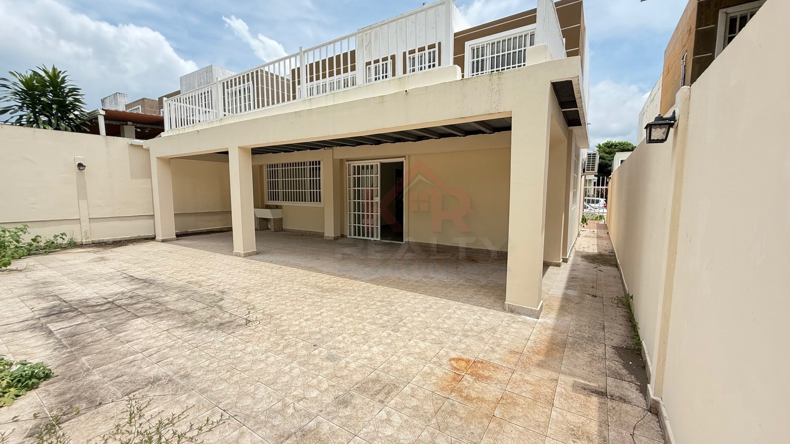VENTA EN BRISAS DEL GOLF CASA DE 298 M², 3 RECÁMARAS, $310,000