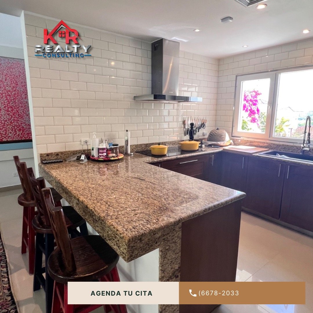 VENTA DE CASA DE ESQUINA CON PISCINA EN TUCÁN COUNTRY CLUB & GOLF
