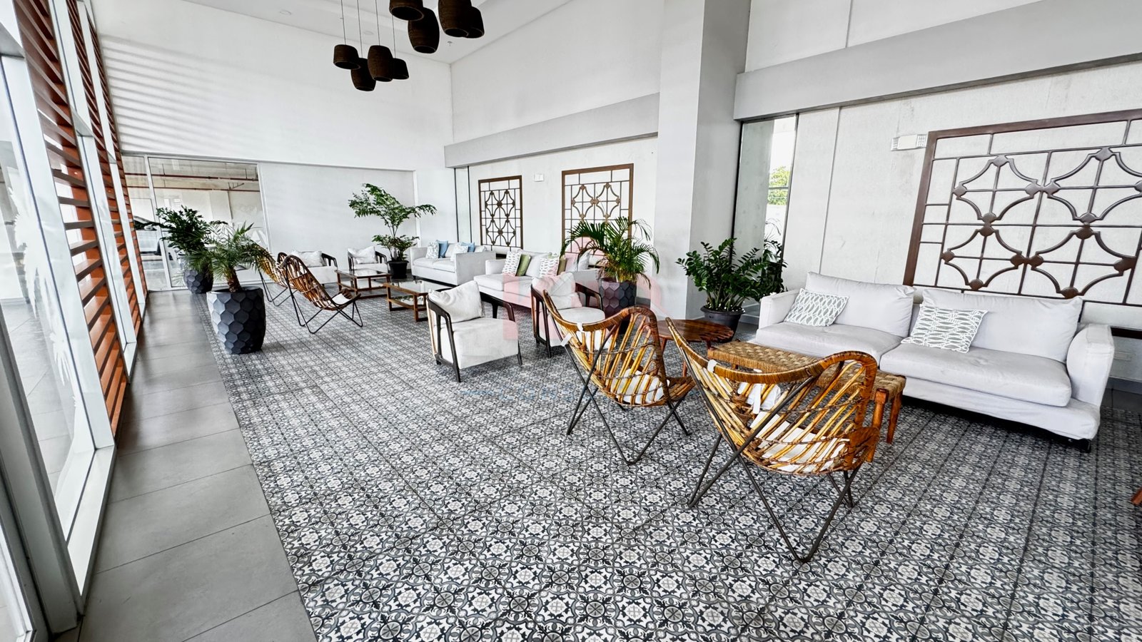 APARTAMENTO EN VENTA EN GORGONA, ROYAL PALM, INVERSIONISTA o JUBILADO