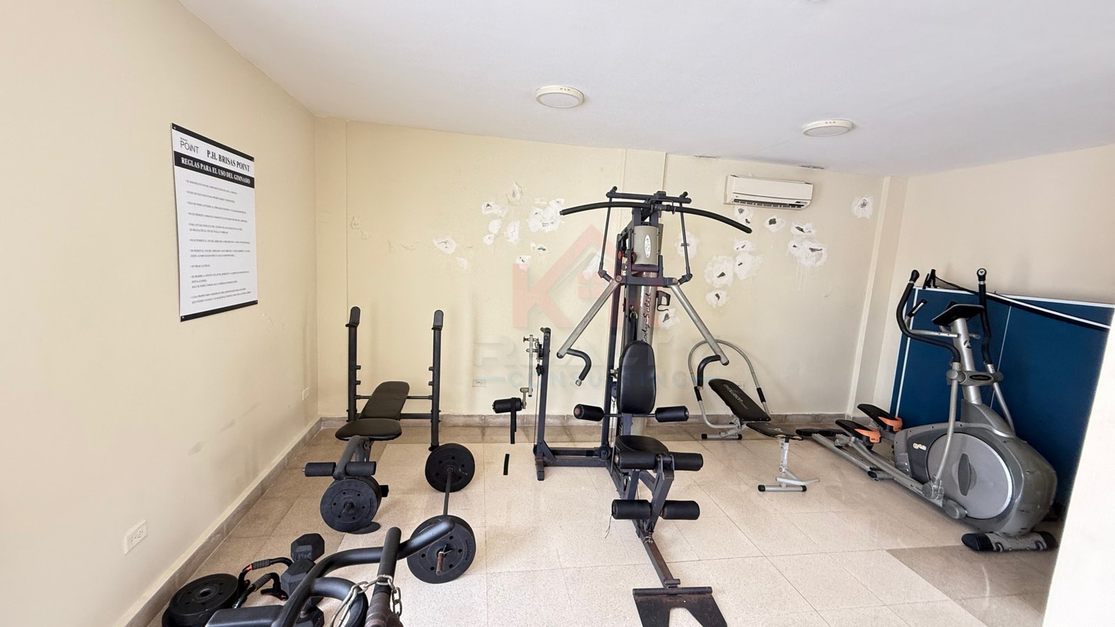VENTA EN BRISAS DEL GOLF CASA DE 298 M², 3 RECÁMARAS, $310,000