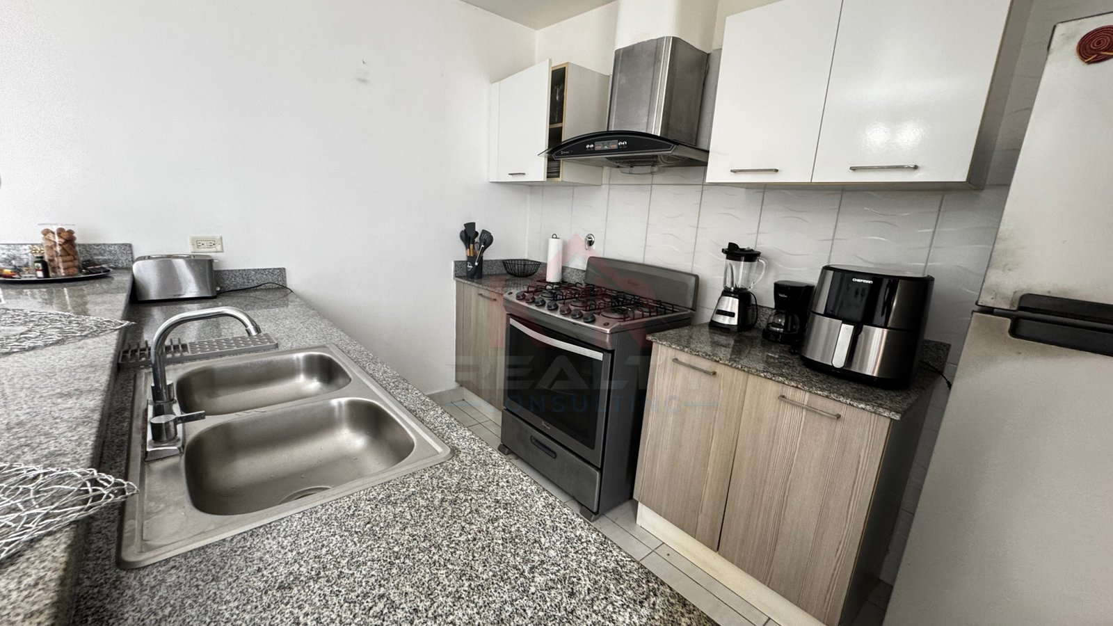APARTAMENTO EN VENTA O ALQUILER EN P.H. METROPOLITAN PARK, 3 RECAMÁRAS APARTAMENTO EN VENTA O ALQUILER EN P.H. METROPOLITAN PARK, 3 RECAMÁRAS