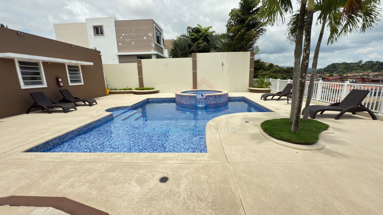 VENTA EN BRISAS DEL GOLF CASA DE 298 M², 3 RECÁMARAS, $310,000