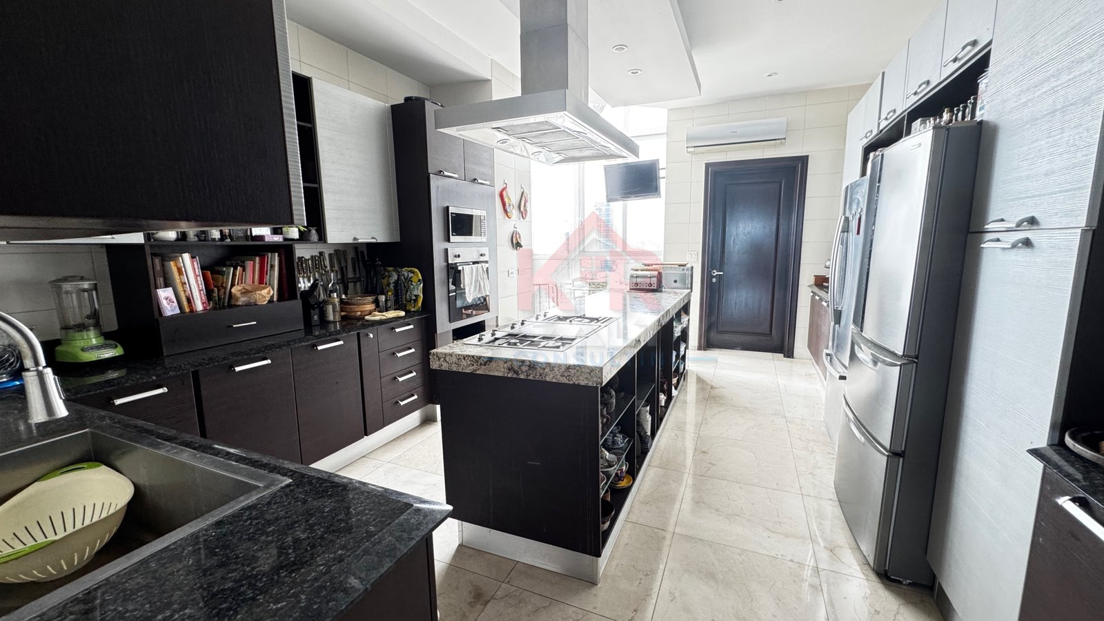 VENTA DE APARTAMENTO EN COSTA DEL ESTE EN EL P.H. VITRI REMODELADO. VENTA DE APARTAMENTO EN COSTA DEL ESTE EN EL P.H. VITRI REMODELADO.