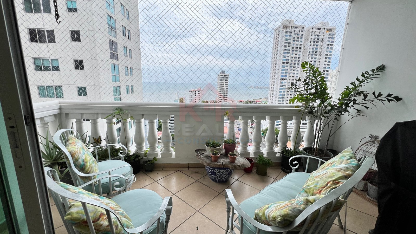 VENTA DE APARTAMENTO EN P.H. DAVINCI COCO DEL MAR, $350,000