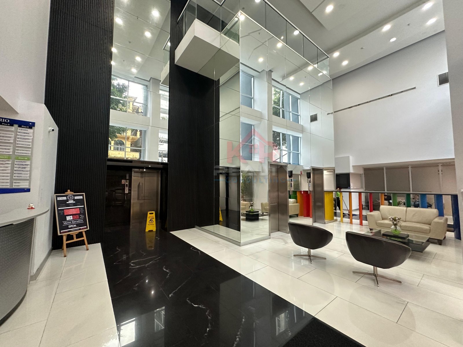 VENTA DE APARTAMENTO EN COLORES DE BELLA VISTA AMOBLADO , NEGOCIABLE