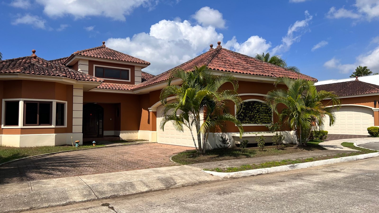 CASA EN VENTA EN COSTA SUR P.H SUNSET CASA EN VENTA EN COSTA SUR P.H SUNSET