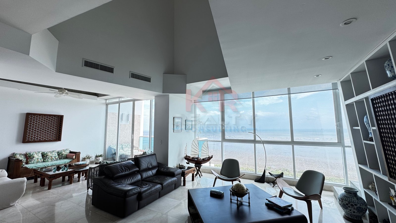 VENTA DE APARTAMENTO EN COSTA DEL ESTE EN EL P.H. VITRI REMODELADO. VENTA DE APARTAMENTO EN COSTA DEL ESTE EN EL P.H. VITRI REMODELADO.