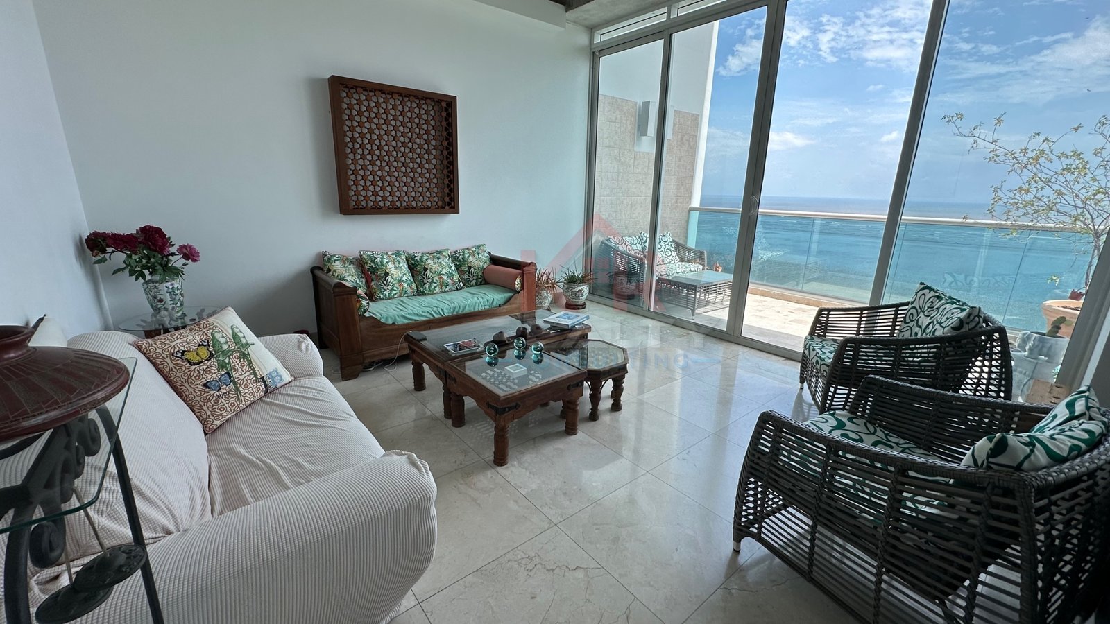 VENTA DE APARTAMENTO EN COSTA DEL ESTE EN EL P.H. VITRI REMODELADO. VENTA DE APARTAMENTO EN COSTA DEL ESTE EN EL P.H. VITRI REMODELADO.