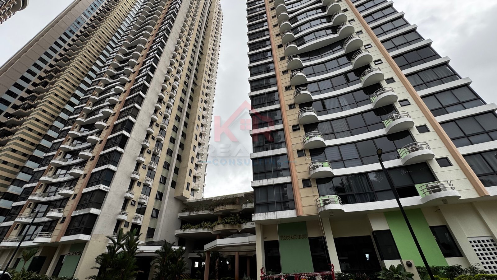 APARTAMENTO EN VENTA EN P.H SAN FRANCISCO BAY