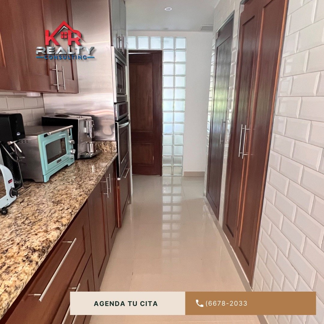 VENTA DE CASA DE ESQUINA CON PISCINA EN TUCÁN COUNTRY CLUB & GOLF