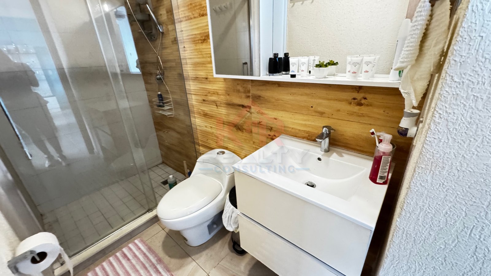 APARTAMENTO EN VENTA EN GORGONA, ROYAL PALM, INVERSIONISTA o JUBILADO