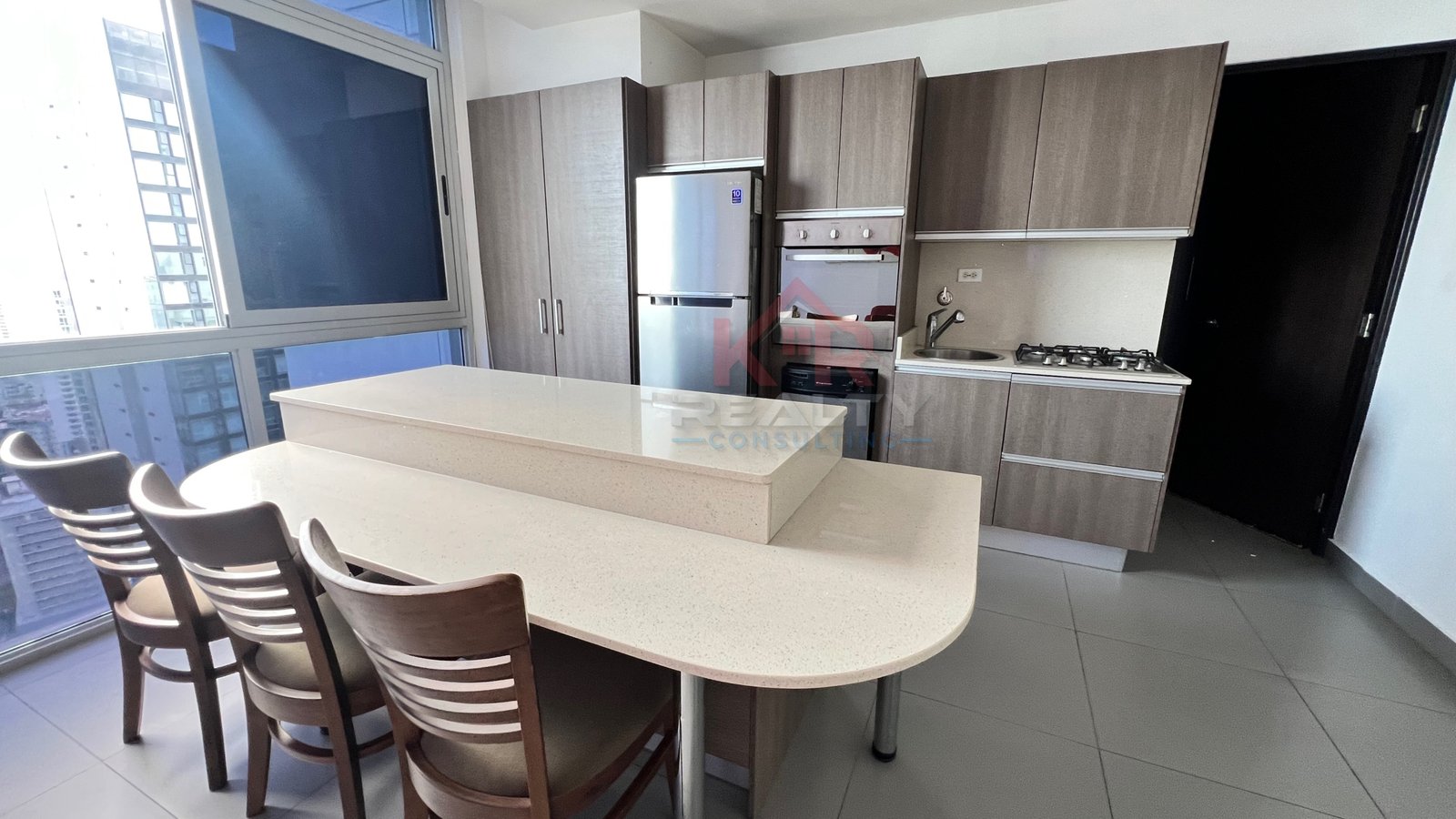 VENTA DE APARTAMENTO EN COLORES DE BELLA VISTA AMOBLADO , NEGOCIABLE