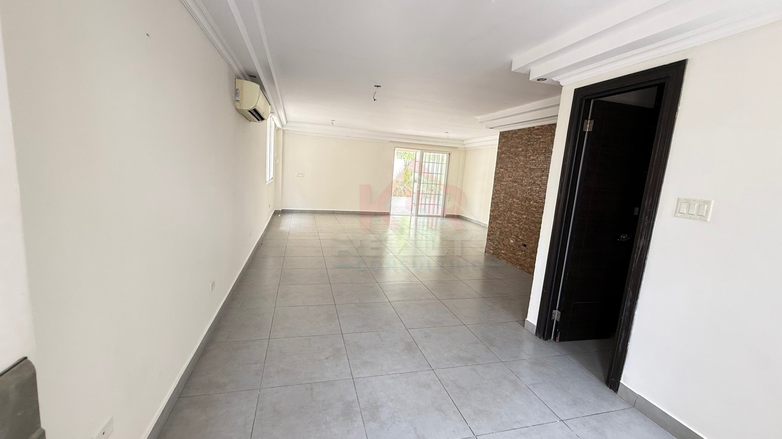 VENTA EN BRISAS DEL GOLF CASA DE 298 M², 3 RECÁMARAS, $310,000