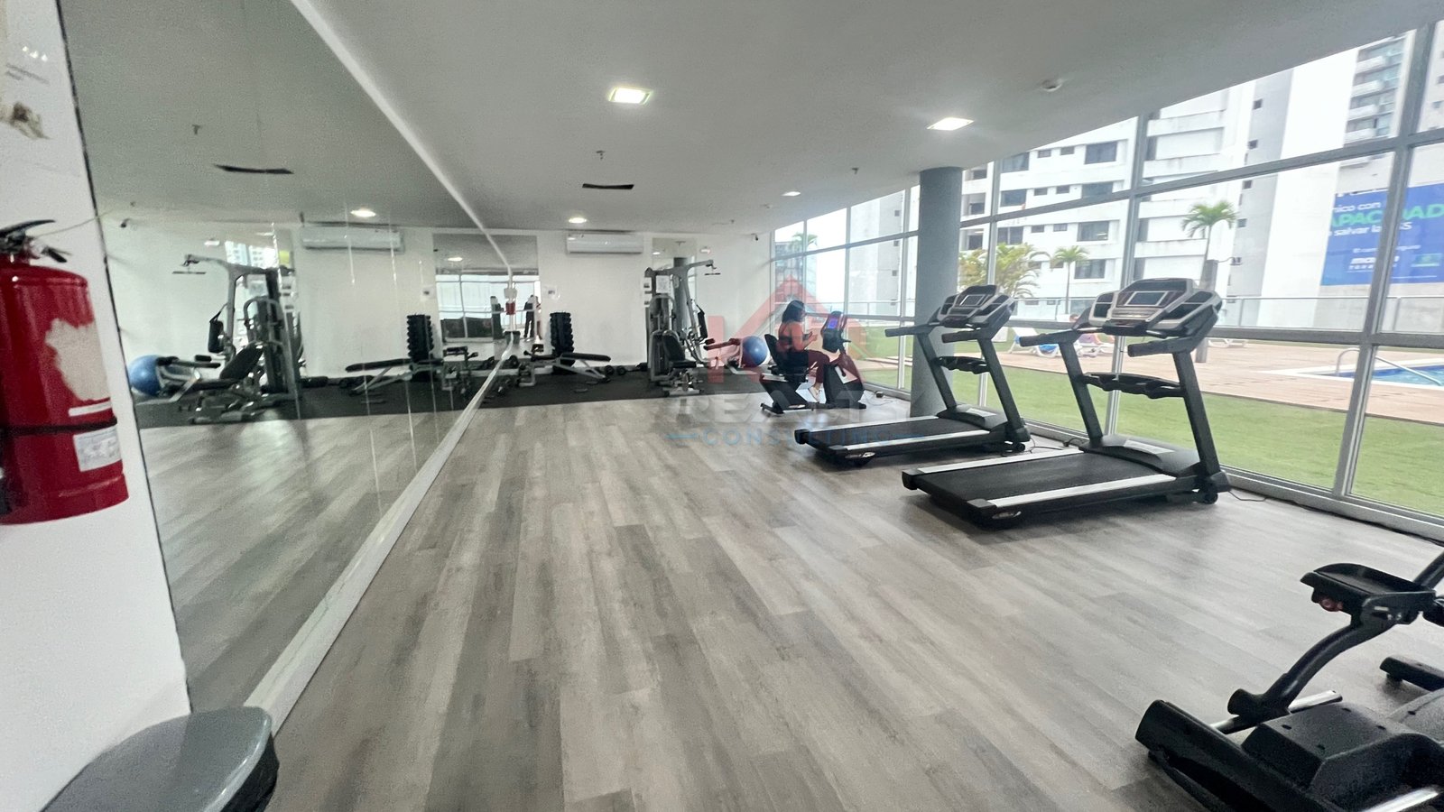 VENTA DE APARTAMENTO EN COLORES DE BELLA VISTA AMOBLADO , NEGOCIABLE