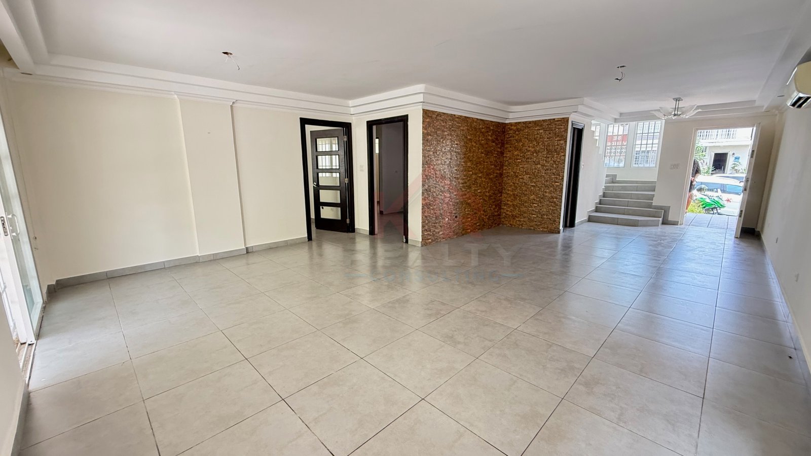 VENTA EN BRISAS DEL GOLF CASA DE 298 M², 3 RECÁMARAS, $310,000