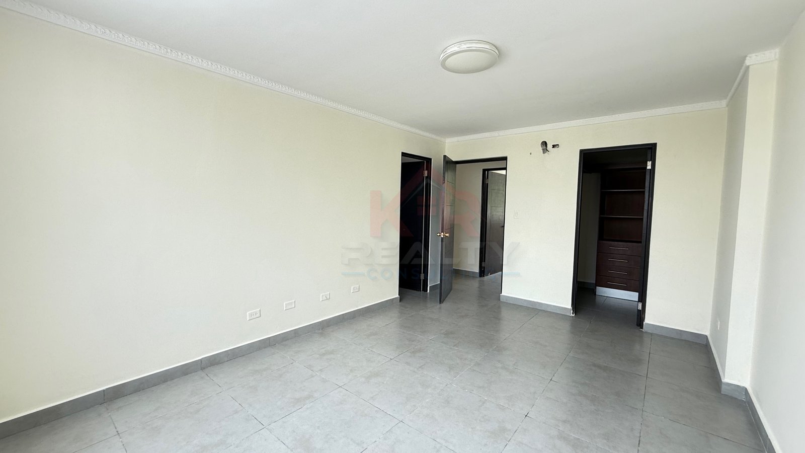 VENTA EN BRISAS DEL GOLF CASA DE 298 M², 3 RECÁMARAS, $310,000