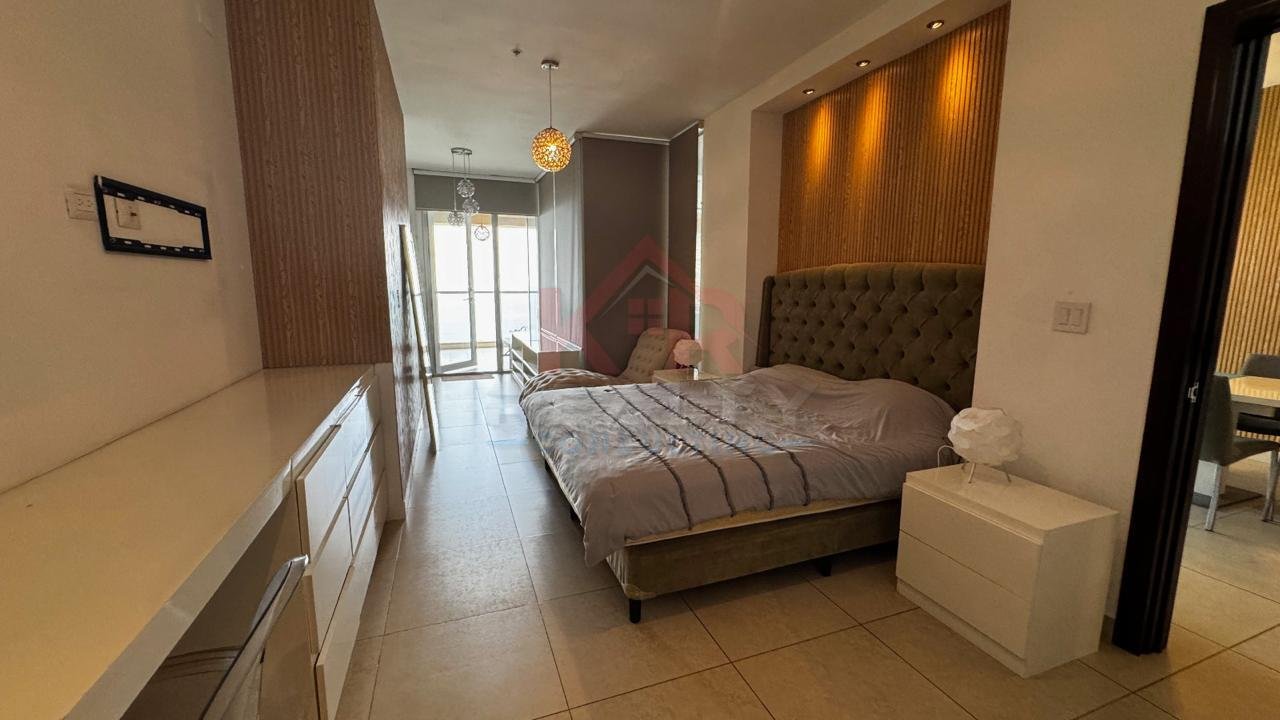 ALQUILER DE APARTAMENTO AMOBLADO EN AVENIDA BALBOA, P.H. RIVAGE VISTA AL MAR