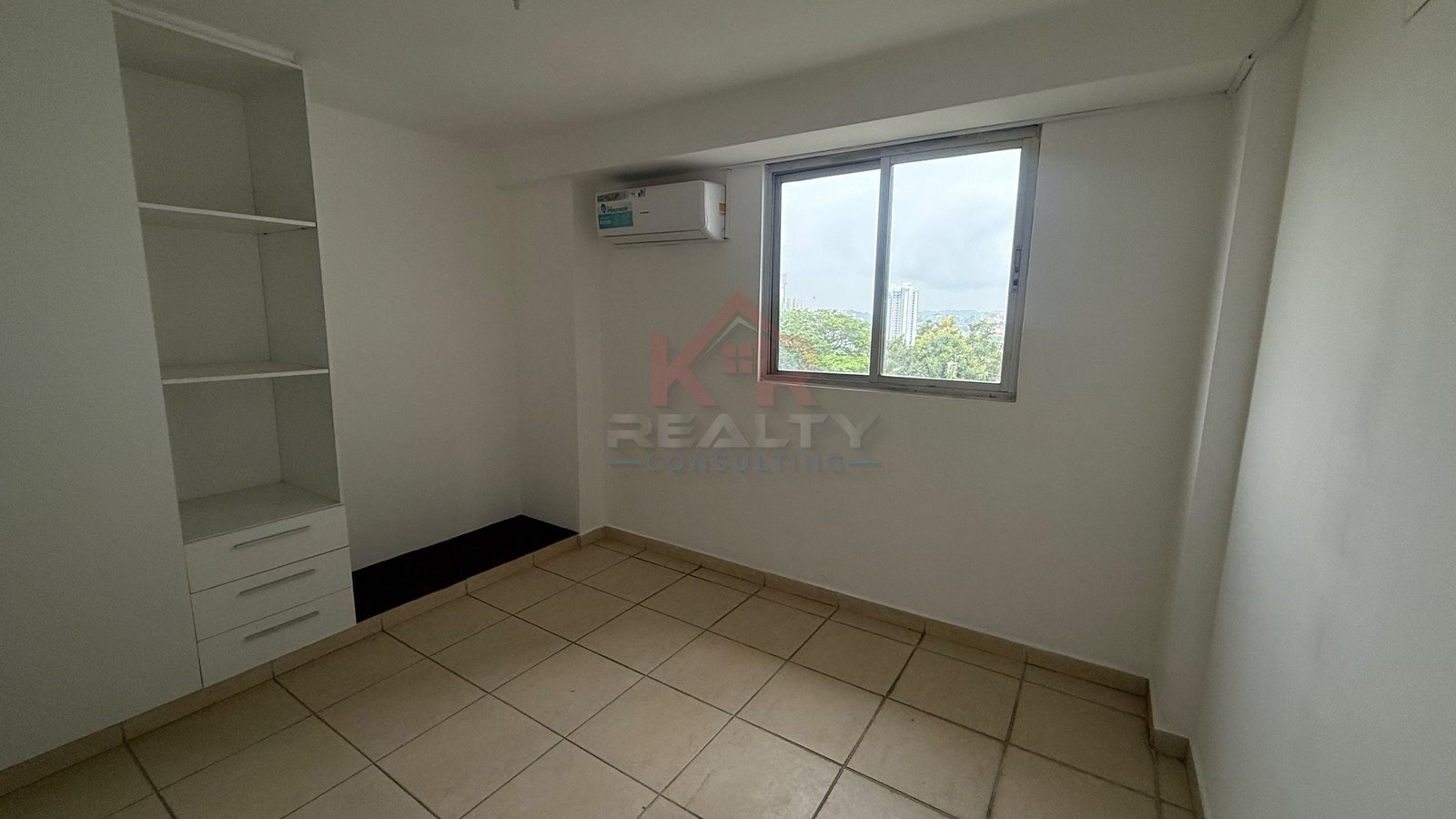 VENTA DE APARTAMENTO EN P.H. VISTABELLE TOWER EN HATO PINTADO $135,000