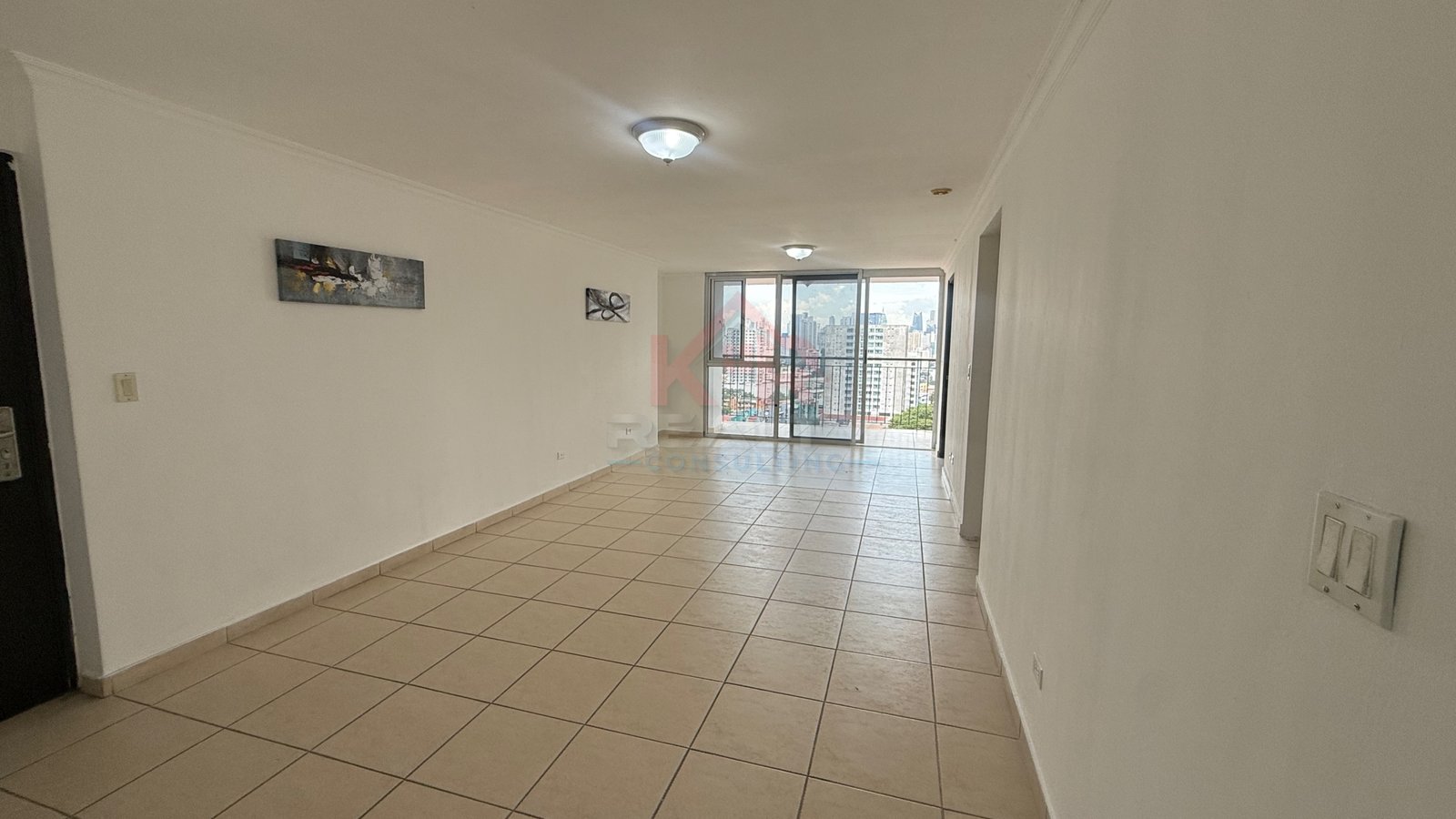 VENTA DE APARTAMENTO EN P.H. VISTABELLE TOWER EN HATO PINTADO $135,000