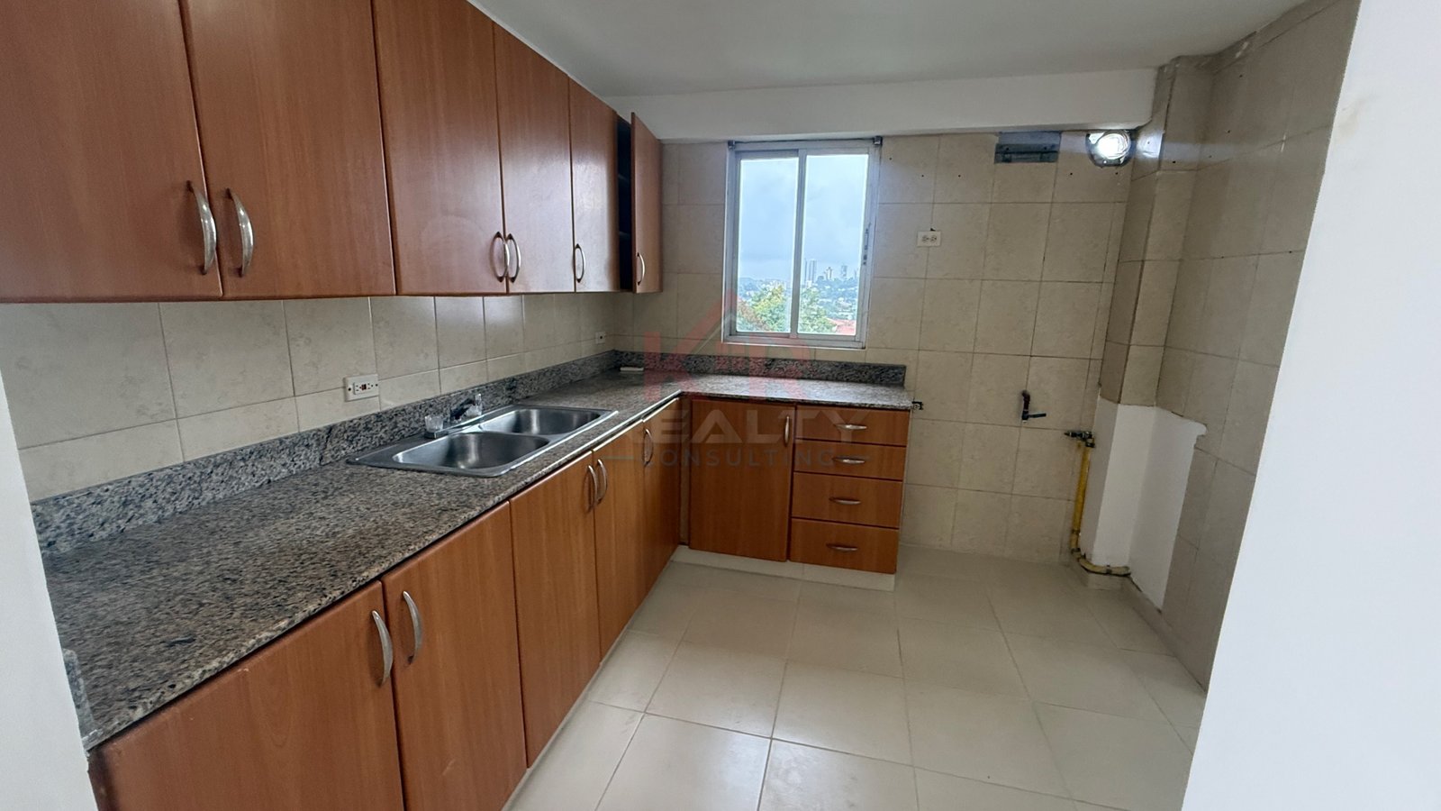 VENTA DE APARTAMENTO EN P.H. VISTABELLE TOWER EN HATO PINTADO $135,000