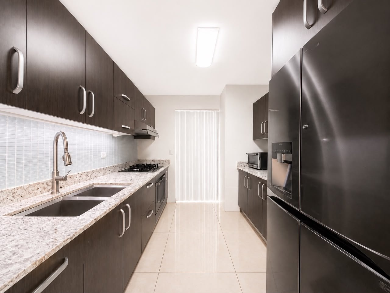 APARTAMENTO REMODELADO EN PH SOL DEL ESTE, COSTA DEL ESTE | 147 M²